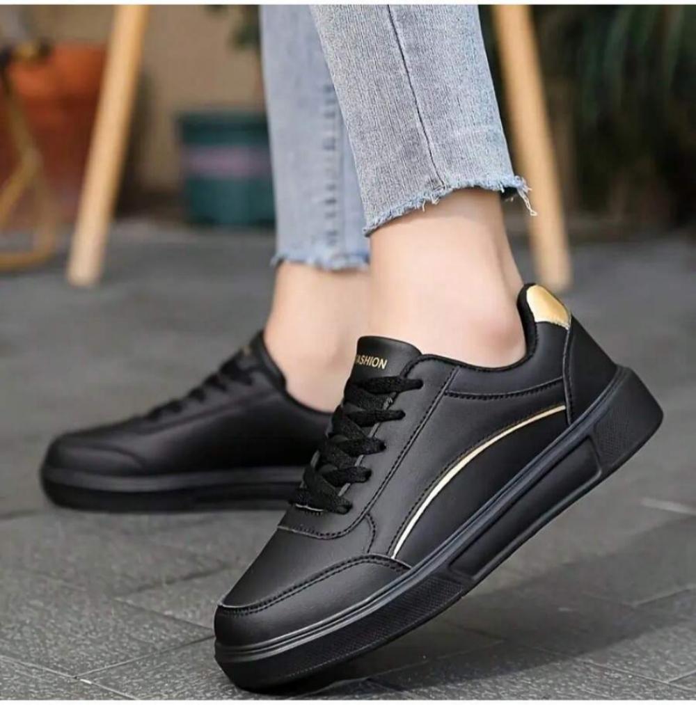 Women White Casual Sneakers, L - Running Gear Shoes ulasan dan harga